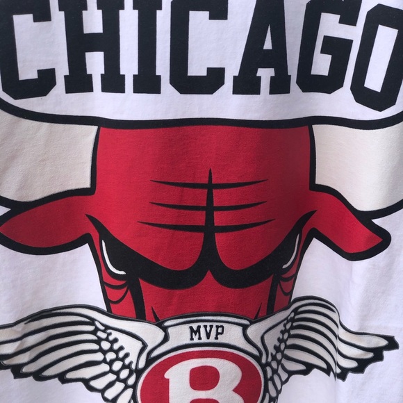 Chicago bulls large tee shirt - Picture 2 of 2
